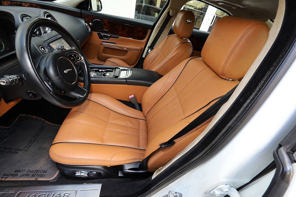 Used 2014 Jaguar XJ AWD image 6