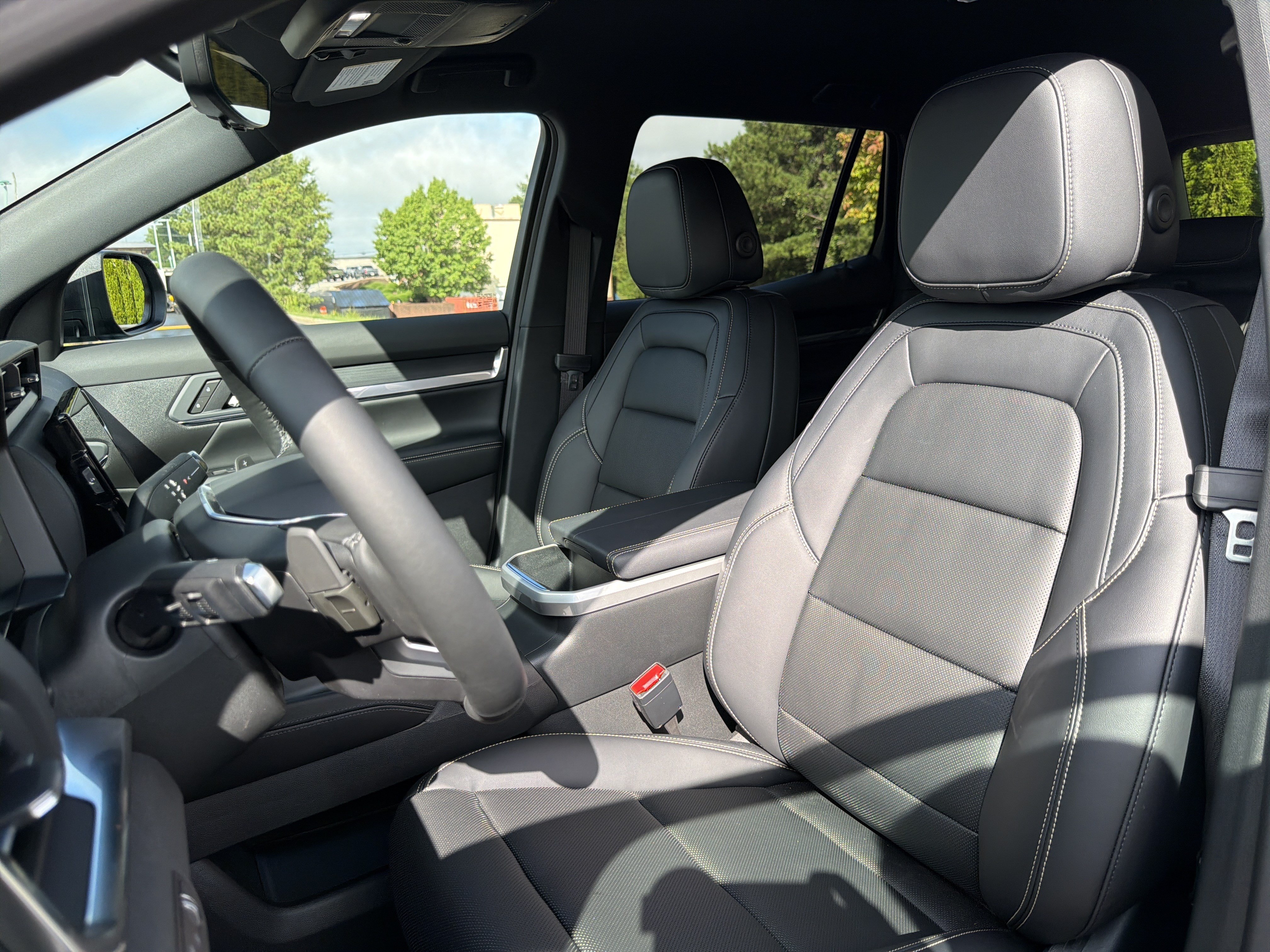 Used 2027 GMC Terrain Elevation w/ Elevation Premium Package AWD/4WD image 7