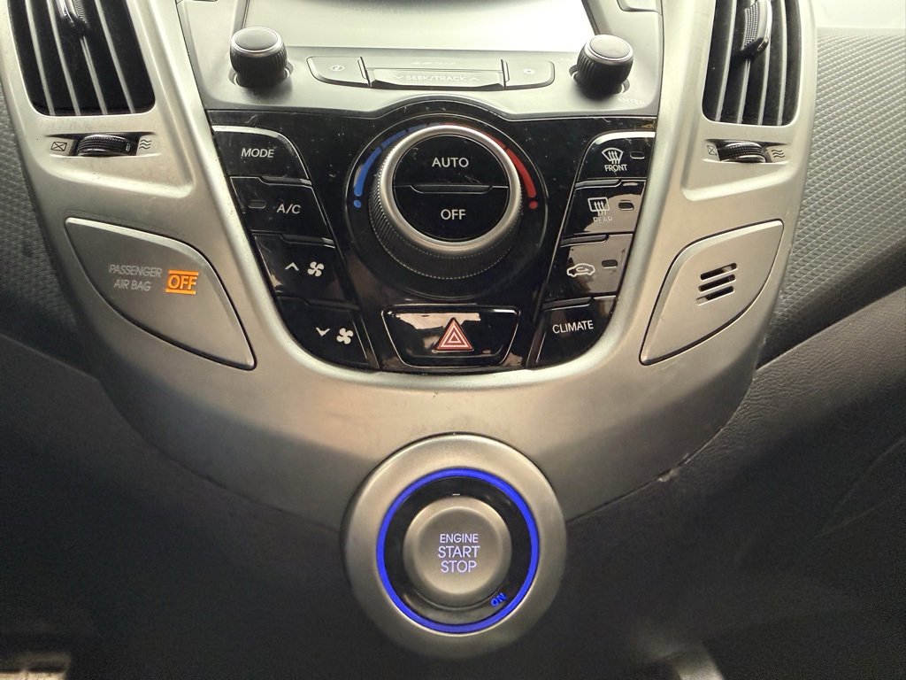 Used 2016 Hyundai Veloster w/ Option Group 03 image 32