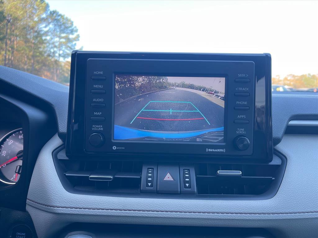Used 2020 Toyota RAV4 XLE Premium image 6