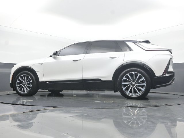 Certified 2024 Cadillac Lyriq Sport w/ LPO, Floor Liner Package AWD/4WD image 46