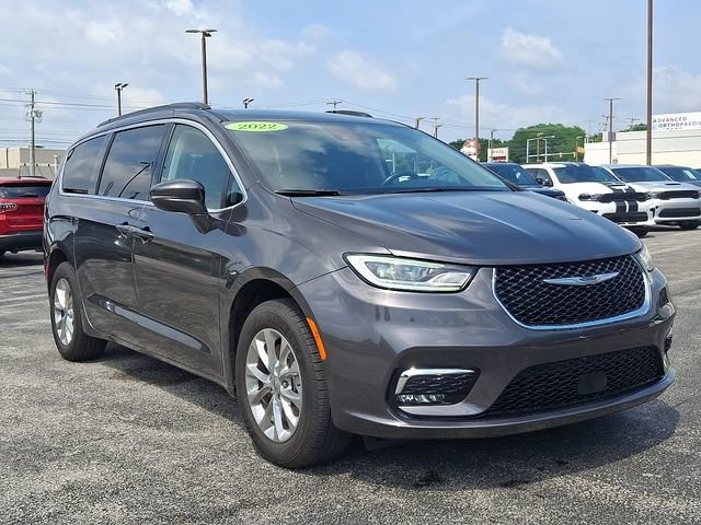 Used 2022 Chrysler Pacifica Touring-L AWD/4WD video 2