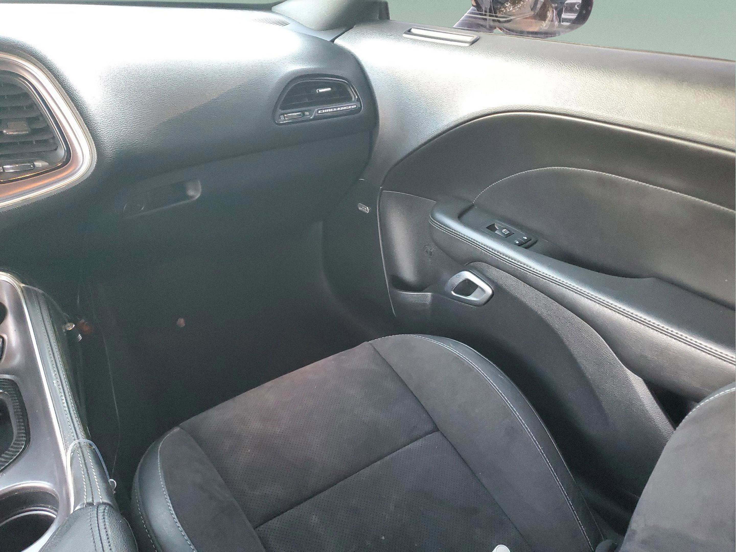 Used 2018 Dodge Challenger SXT Plus image 10