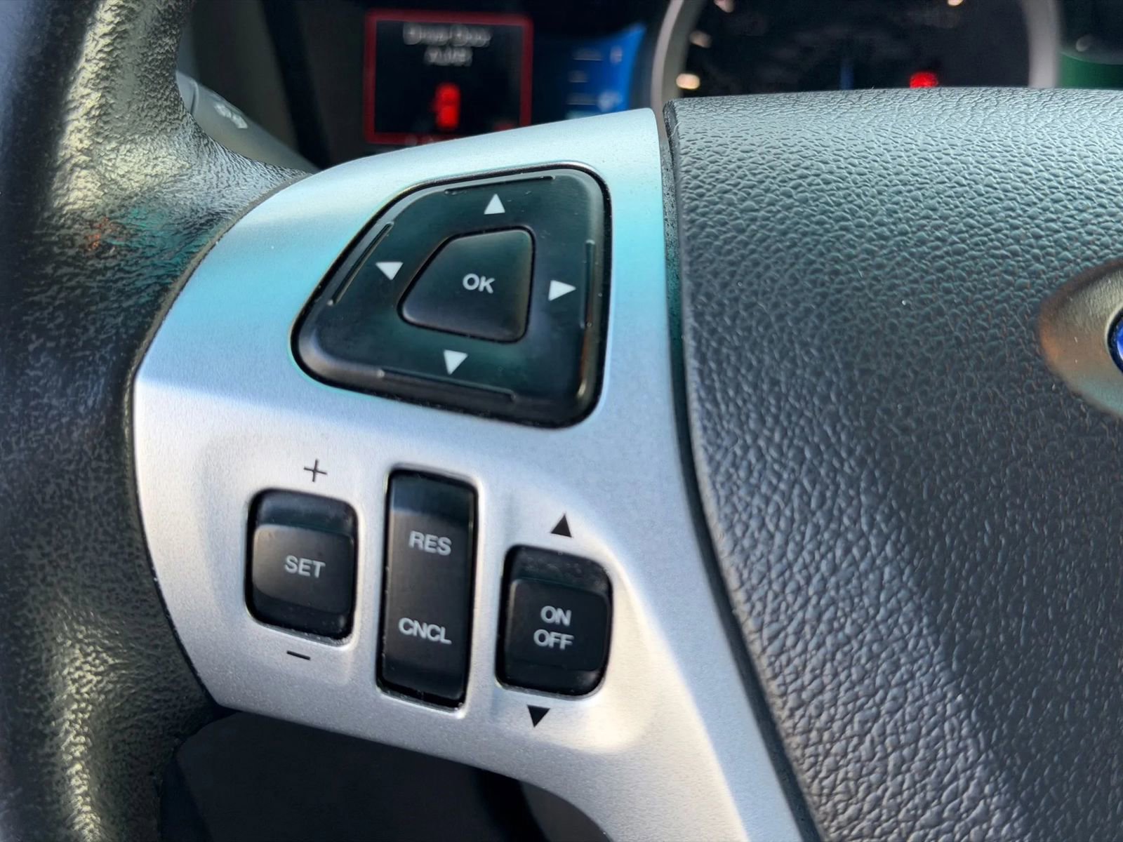 Used 2015 Ford Explorer XLT w/ Equipment Group 202A AWD/4WD image 52