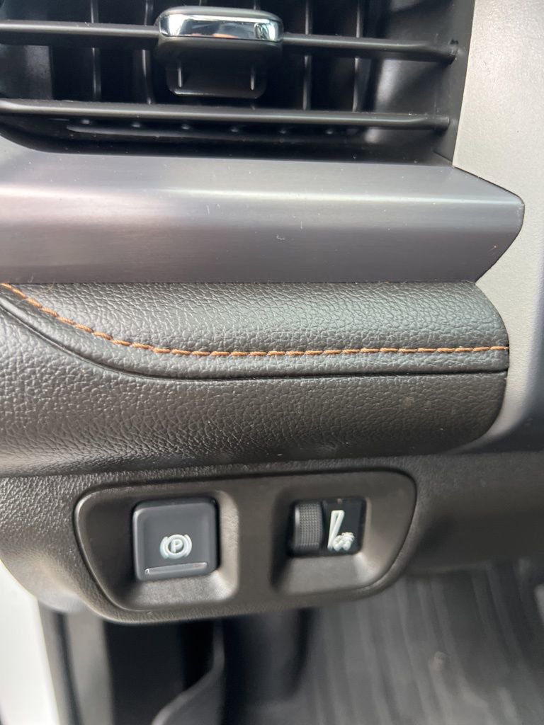 Certified 2022 GMC Acadia AT4 image 23