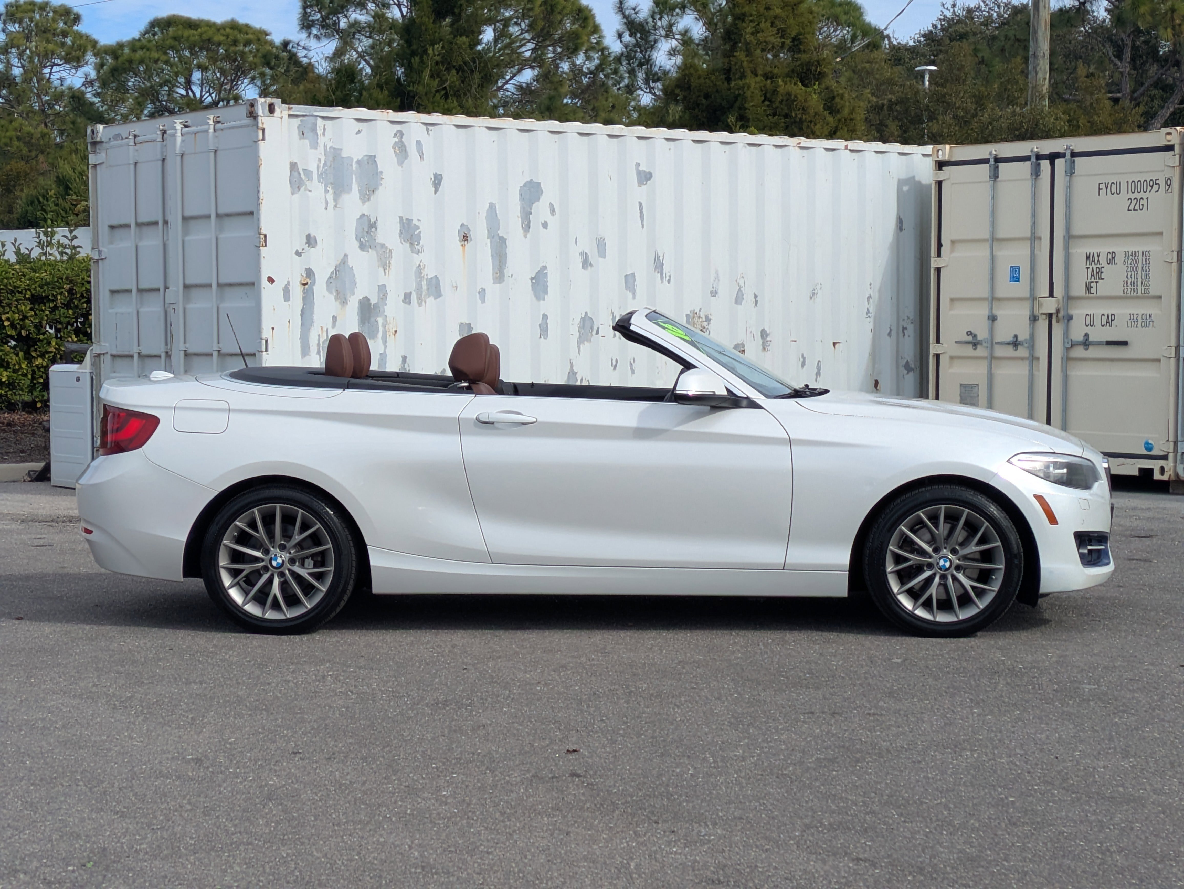 Used 2016 BMW 228i xDrive Convertible image 3