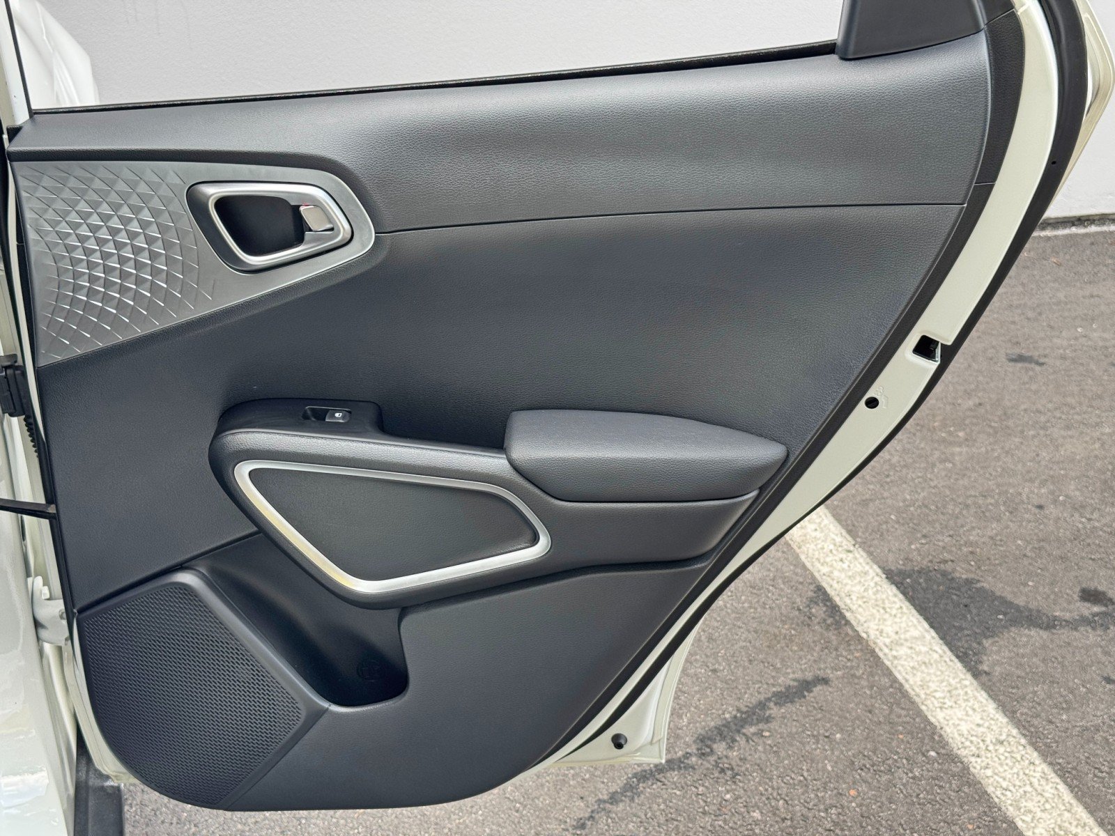 Used 2025 Kia Soul S FWD image 41