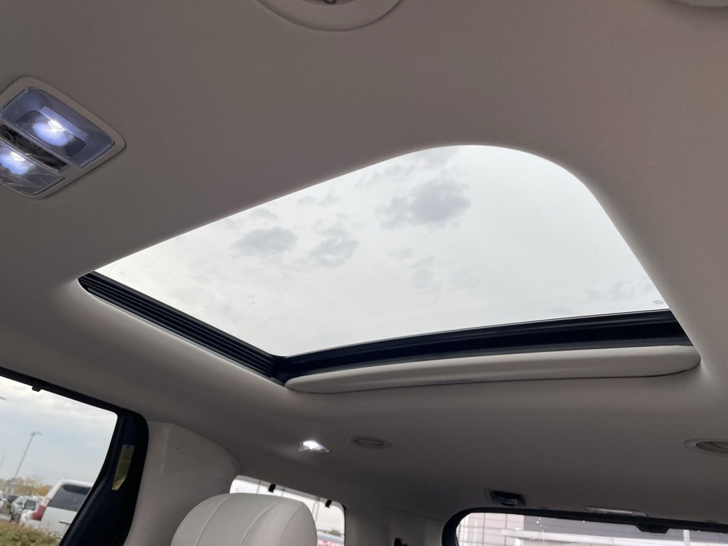 New 2026 Kia Carnival SX Prestige image 28