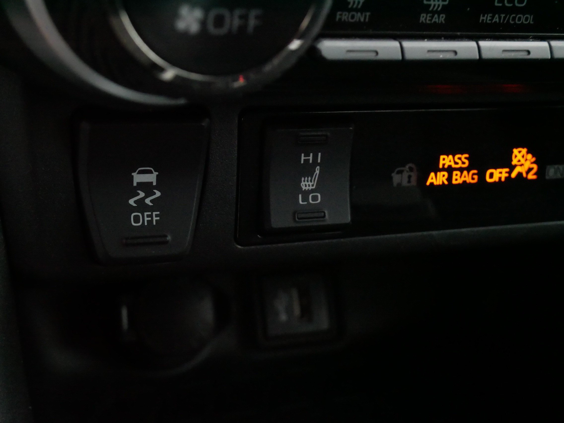 Certified 2024 Toyota RAV4 XLE w/ Weather Package AWD/4WD image 29
