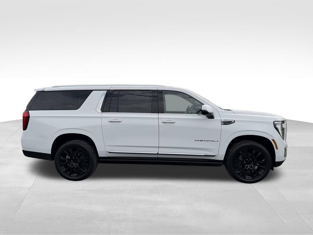 Used 2025 GMC Yukon XL Denali w/ Sun & Power Step Package AWD/4WD image 26