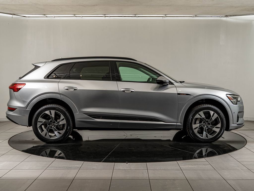 Used 2021 Audi e-tron Premium w/ Convenience Plus Package AWD/4WD image 11