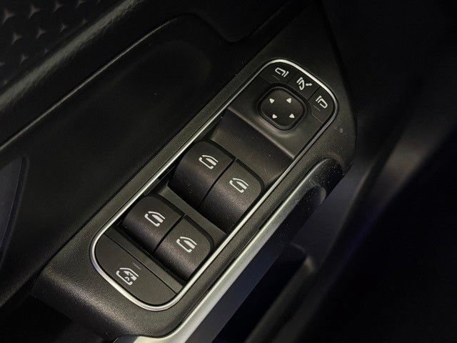 Certified 2025 Mercedes-Benz GLB 250 image 20