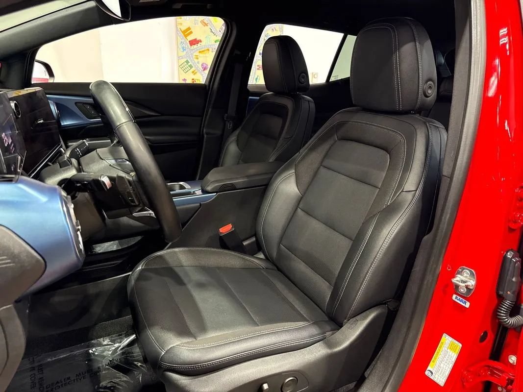 Used 2024 Chevrolet Equinox EV LT w/ Active Safety Package 3 AWD/4WD image 19