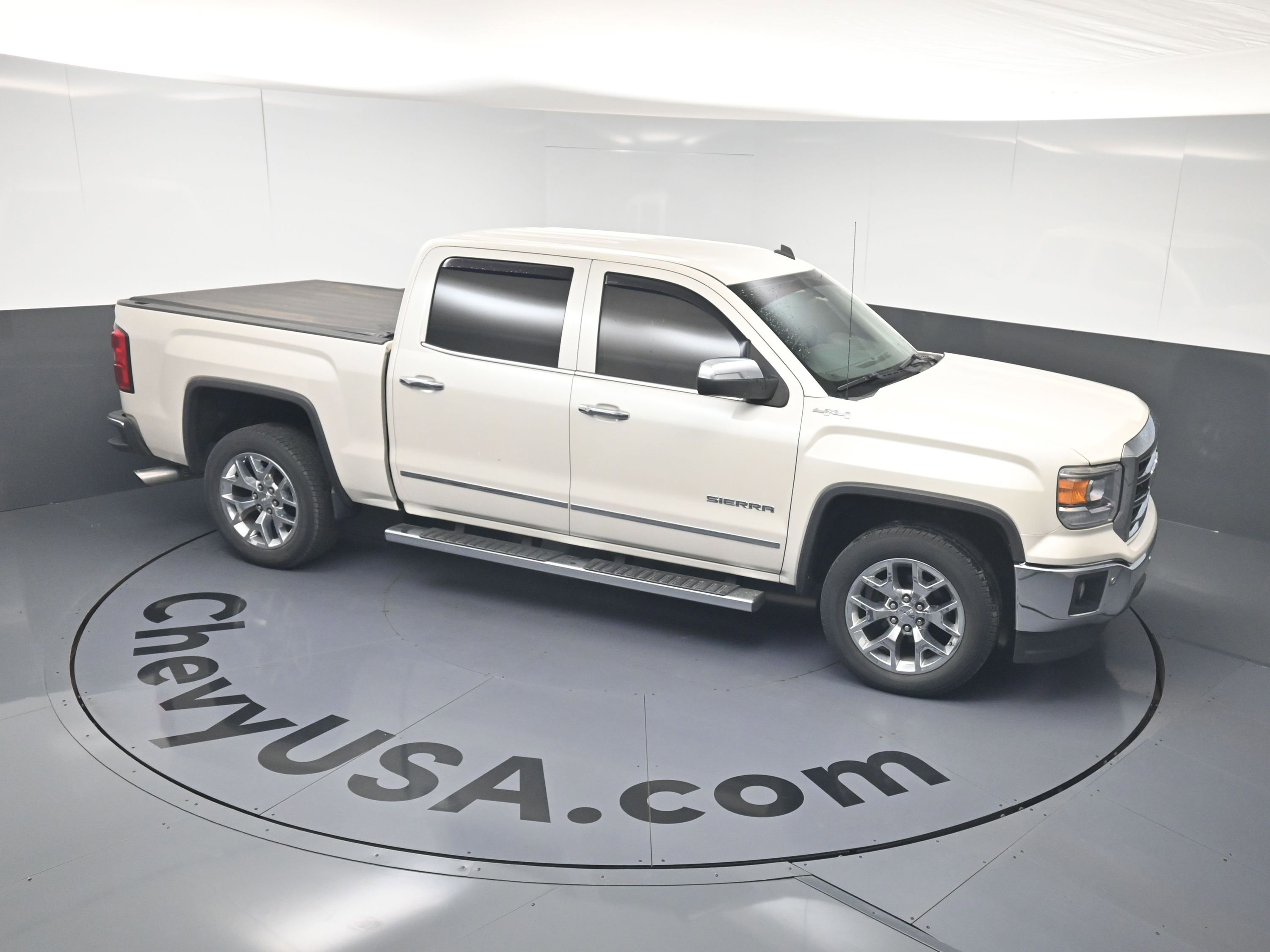Used 2014 GMC Sierra 1500 SLT w/ SLT Crew Cab Value Package AWD/4WD image 23