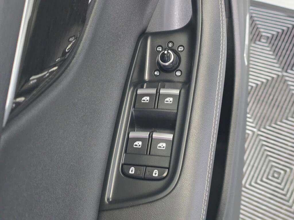 Used 2025 Audi Q7 3.0T Premium Plus image 22