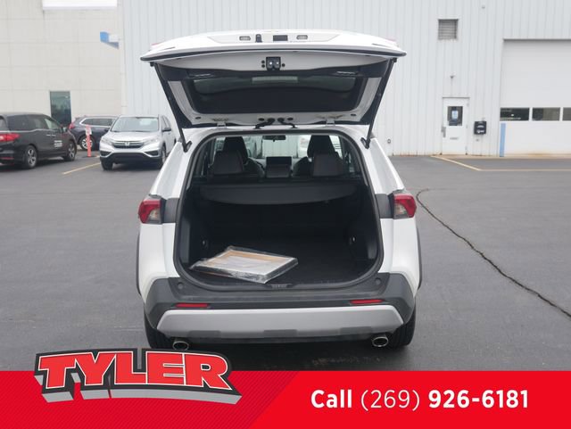 Used 2024 Toyota RAV4 Adventure AWD/4WD image 15