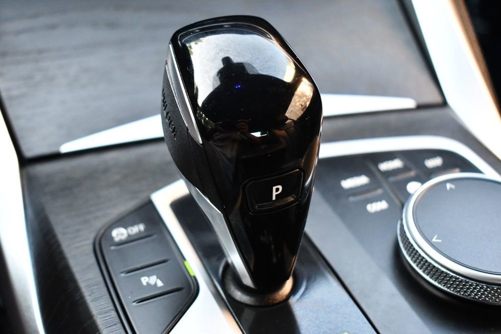 Used 2022 BMW M440i Convertible image 39