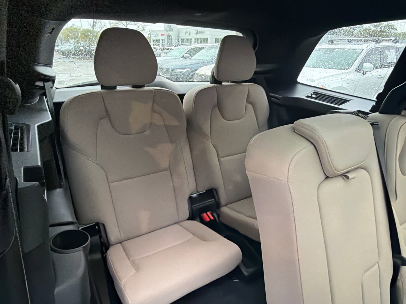 Used 2025 Volvo XC90 B5 Plus image 22