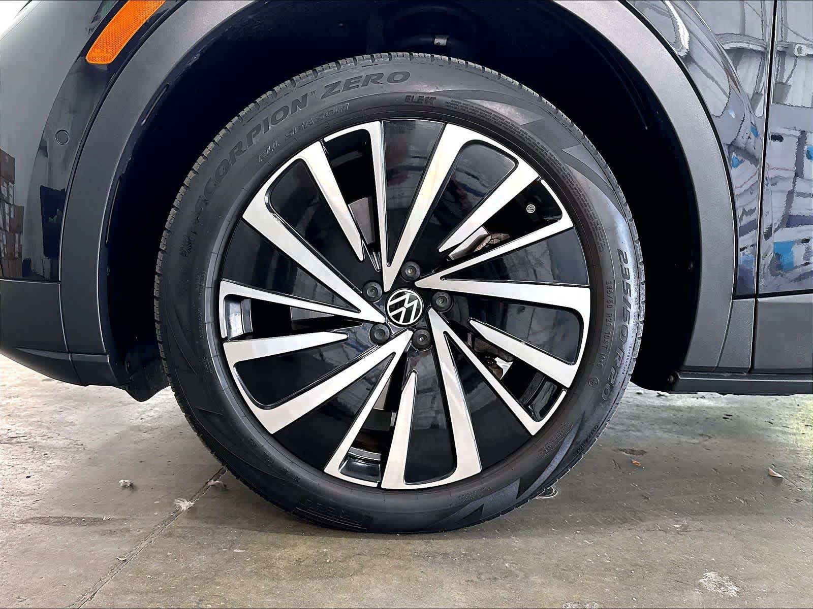 Used 2023 Volkswagen ID.4 Pro S Plus AWD/4WD image 36