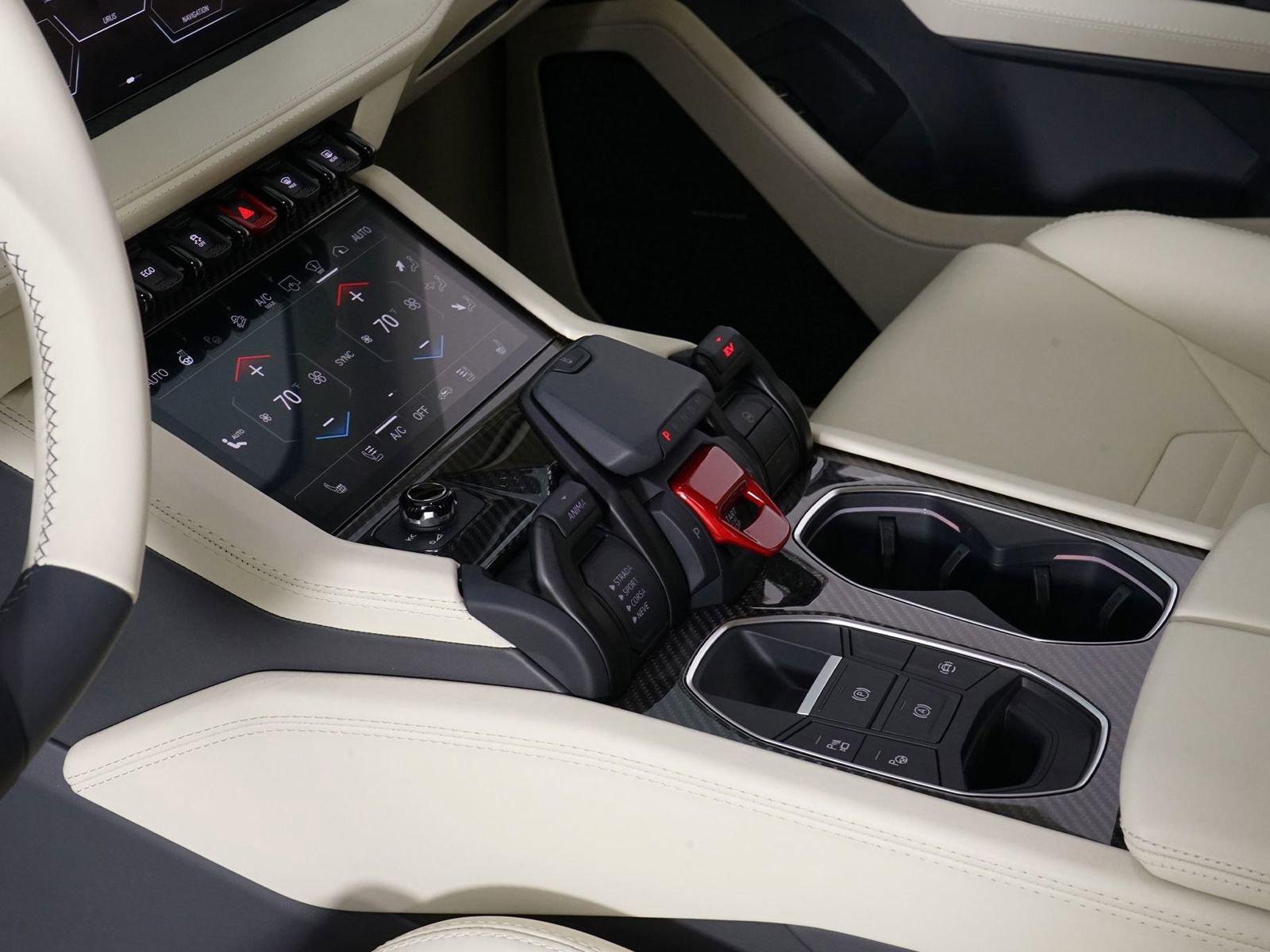 Used 2026 Lamborghini Urus SE AWD/4WD image 26