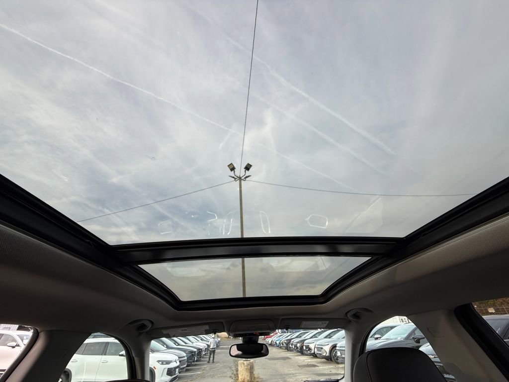 Used 2021 Chevrolet Equinox Premier image 19