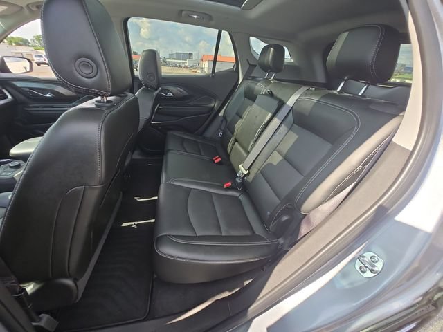 Used 2024 GMC Terrain SLT w/ Tech Package FWD image 22