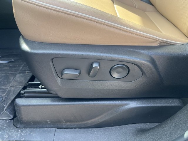 Used 2024 Chevrolet Tahoe Premier image 11