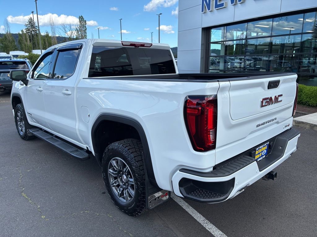 Used 2024 GMC Sierra 1500 AT4 w/ Technology Package AWD/4WD image 5