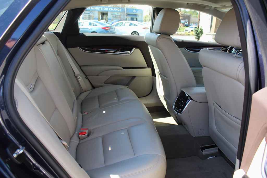 Used 2017 Cadillac XTS Premium Luxury image 27