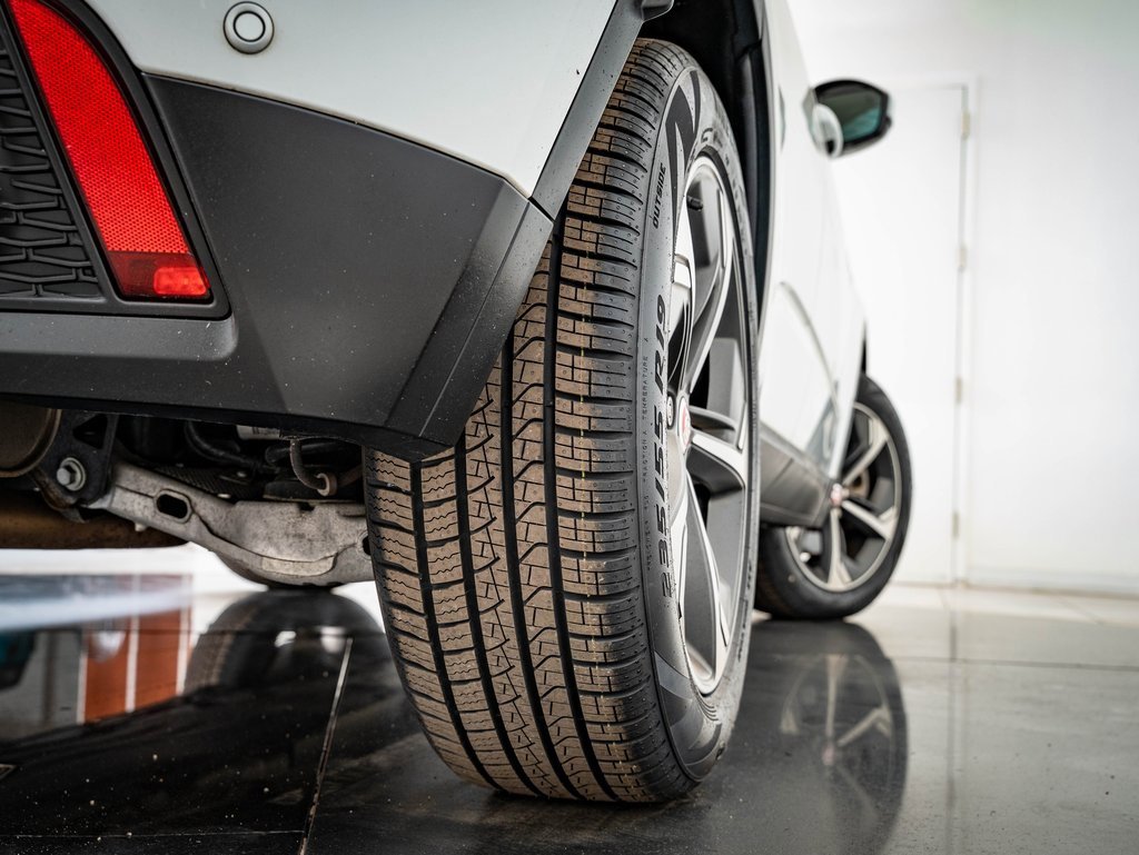 Used 2022 Jaguar E-PACE SE image 38