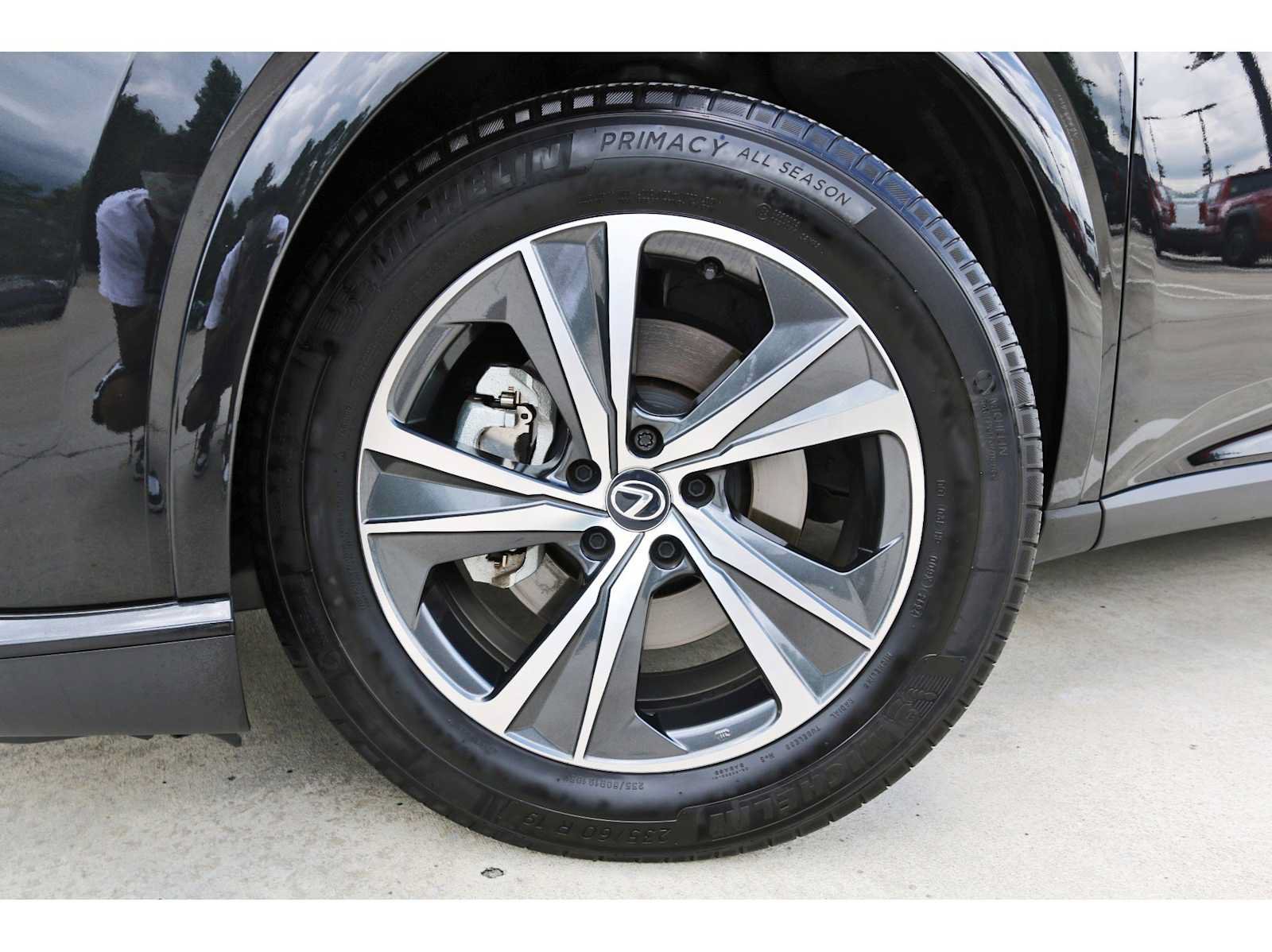 Used 2024 Lexus RX 350 FWD w/ Technology Package image 29