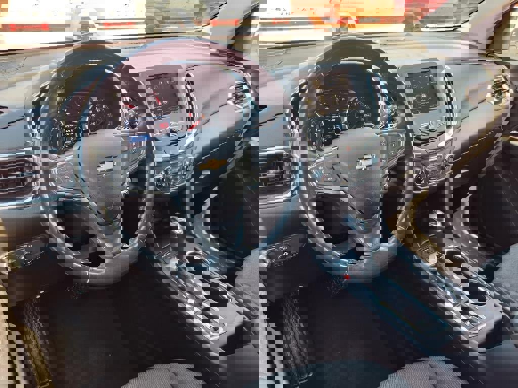 Used 2019 Chevrolet Equinox LT image 16