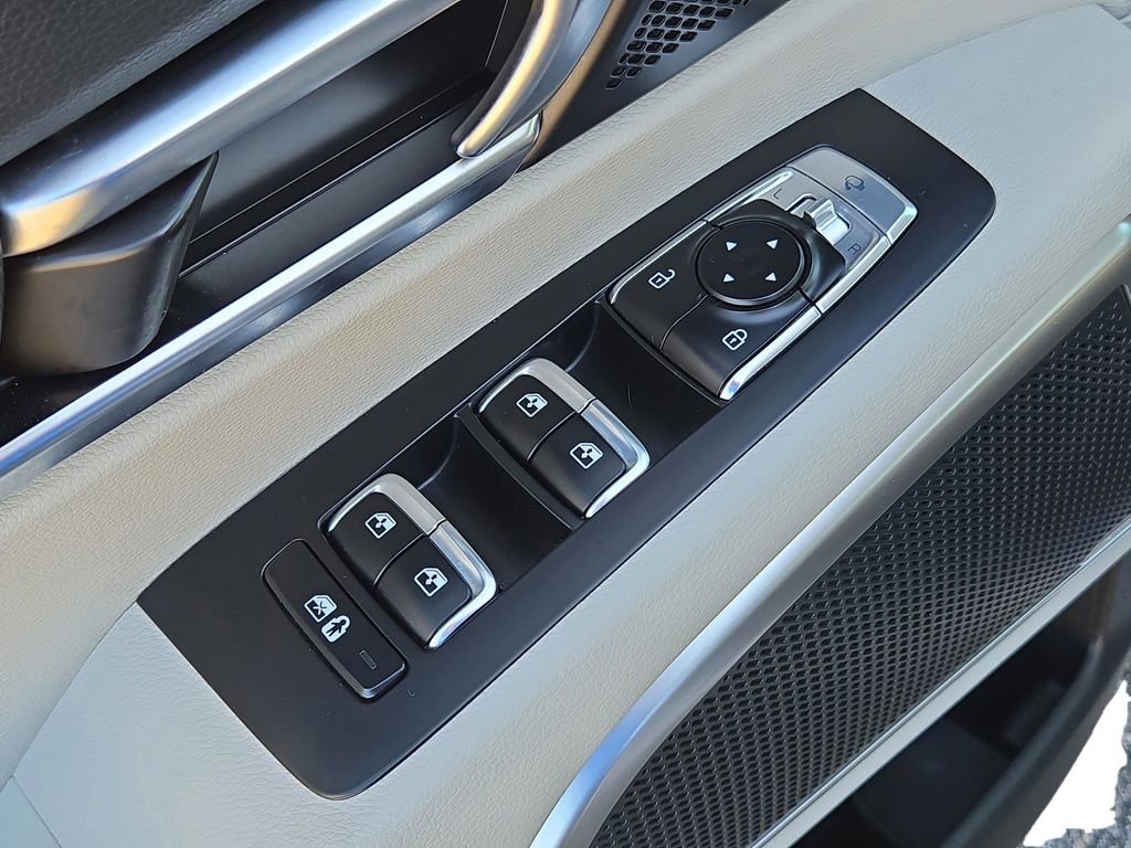 Used 2023 Kia Telluride EX w/ EX Captain's Chair Package image 16