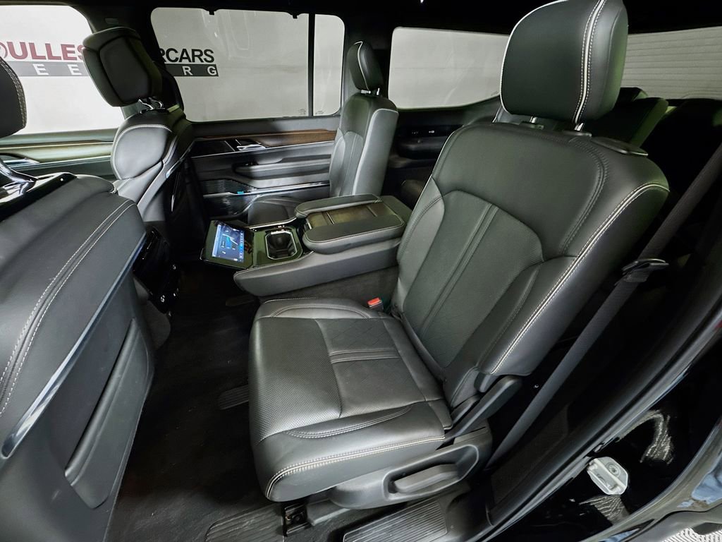 Used 2022 Jeep Grand Wagoneer Series II w/ Convenience Group III image 26