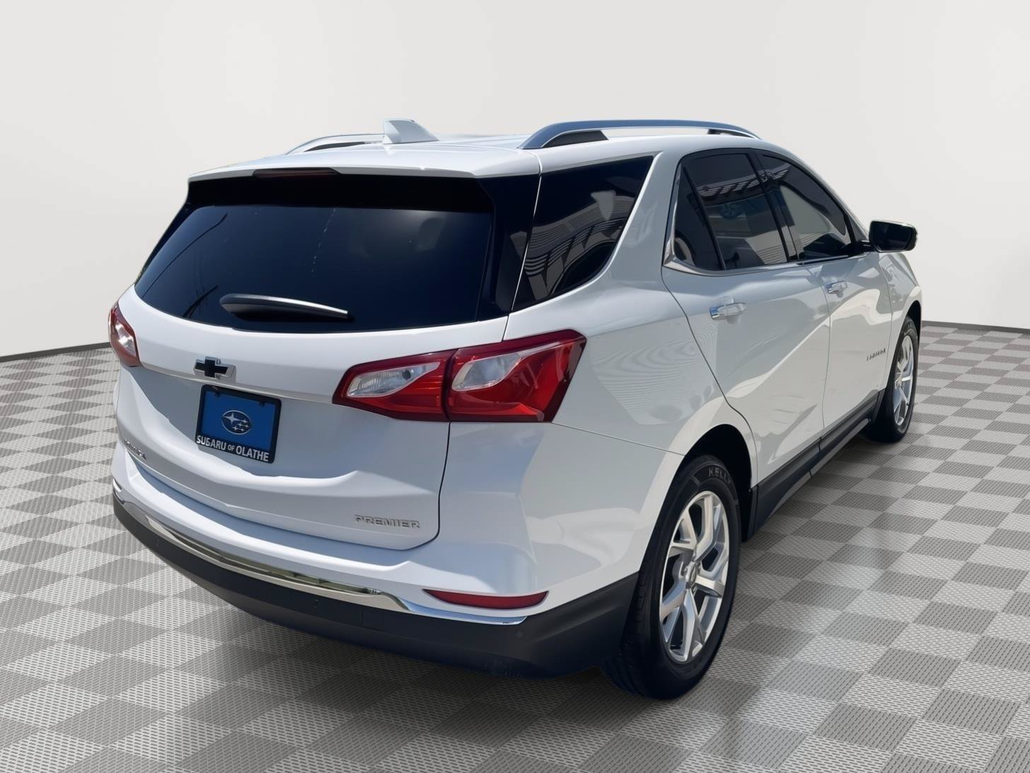 Used 2020 Chevrolet Equinox Premier FWD image 15