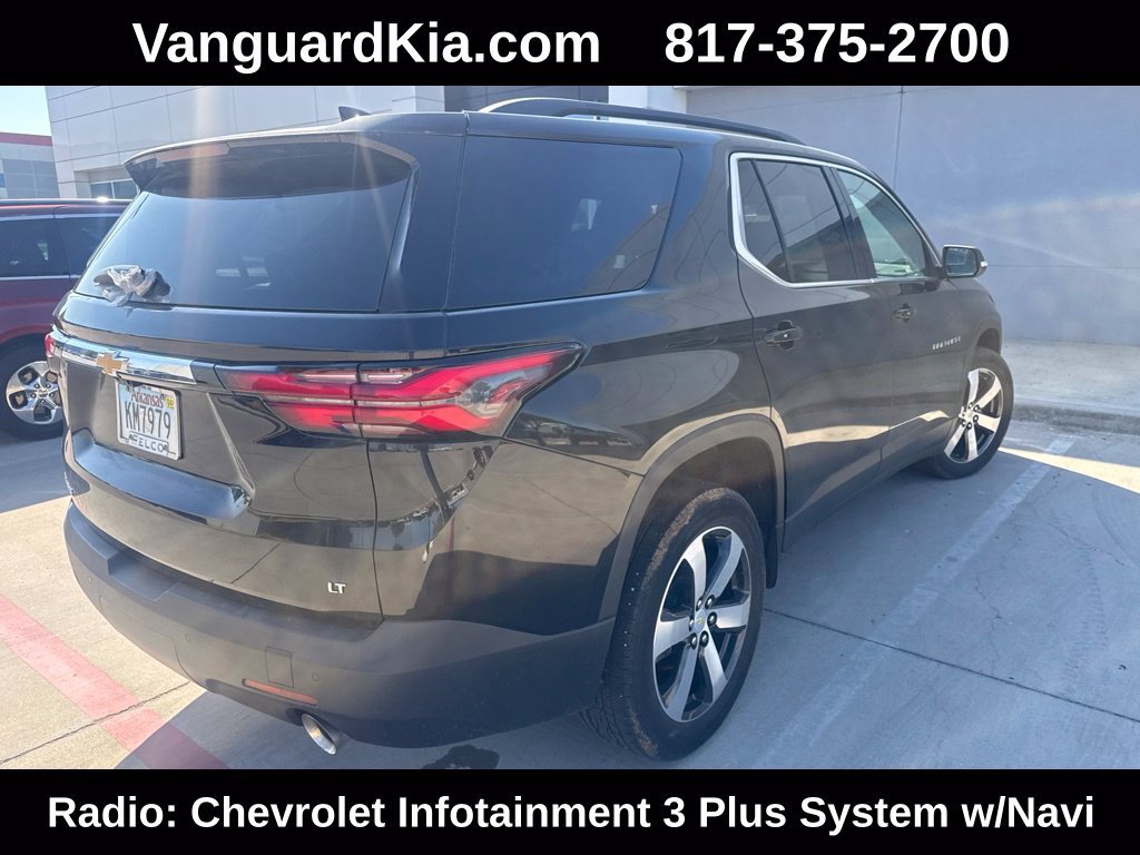 Used 2022 Chevrolet Traverse LT w/ LT Premium Package FWD image 3