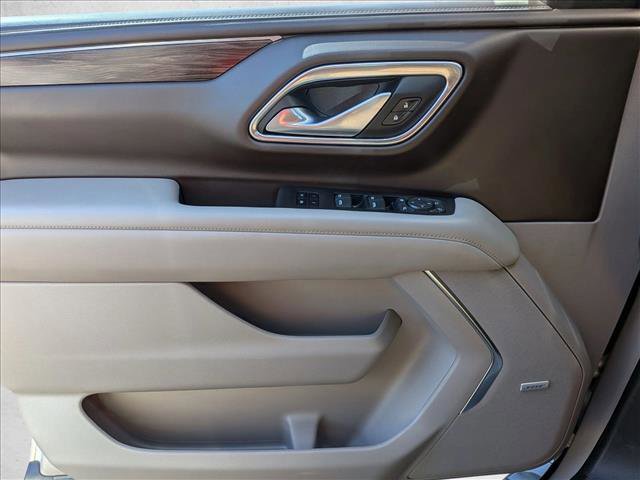 Used 2022 Chevrolet Tahoe Z71 w/ Luxury Package AWD/4WD image 11