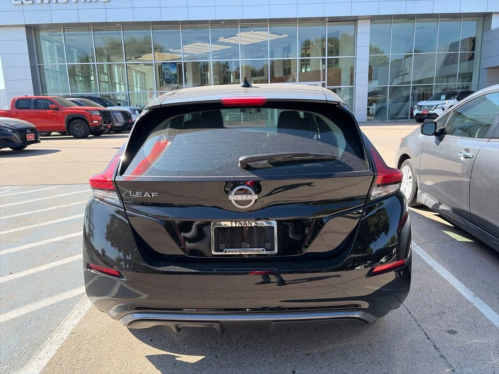 Certified 2025 Nissan Leaf S FWD image 8