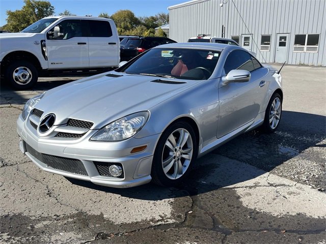 Used 2011 Mercedes-Benz SLK 300 image 7