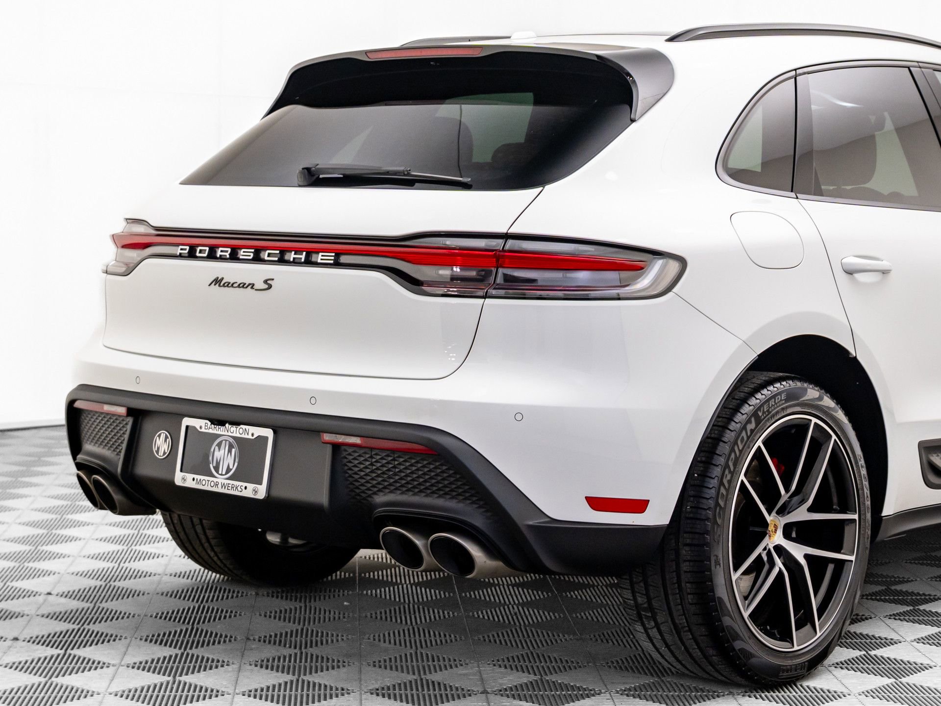 Certified 2023 Porsche Macan S image 34