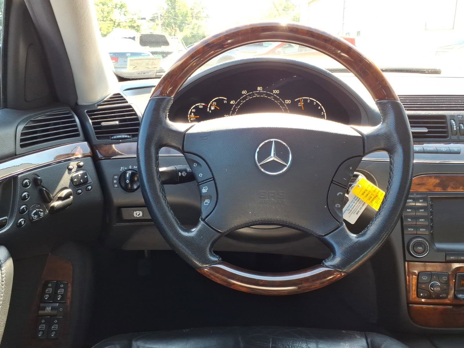 Used 2005 Mercedes-Benz S 500 4MATIC image 4
