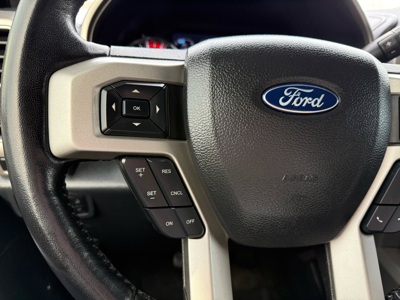 Used 2022 Ford F250 Lariat w/ Lariat Value Package image 22