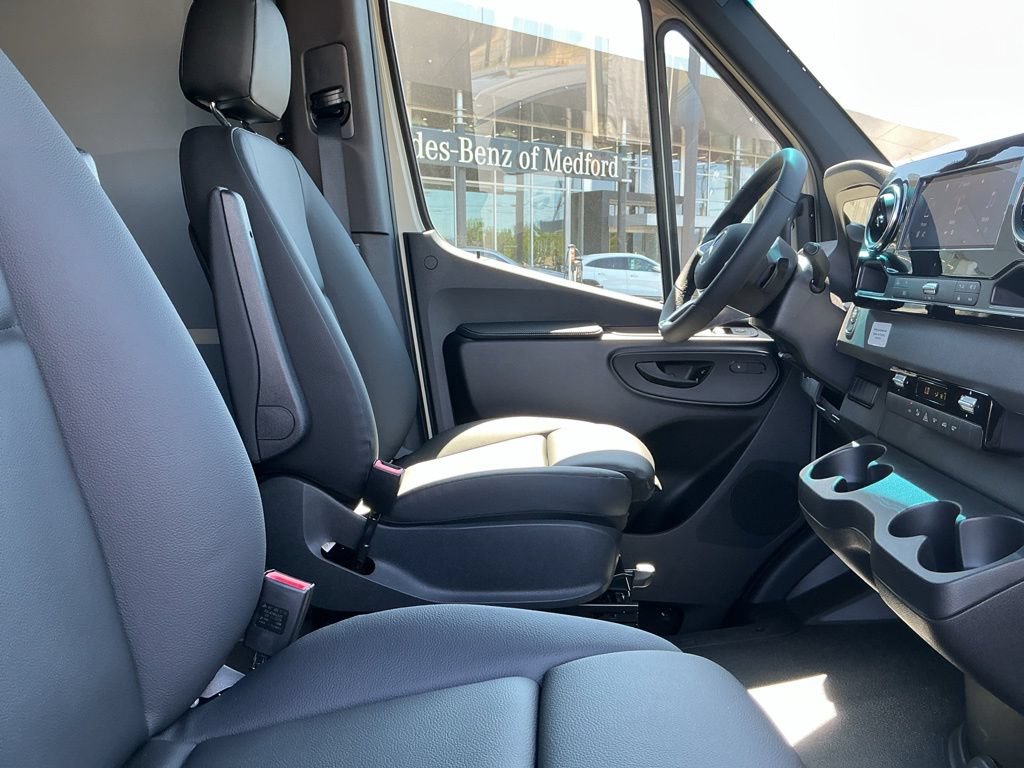 New 2026 Mercedes-Benz Sprinter 2500 image 18