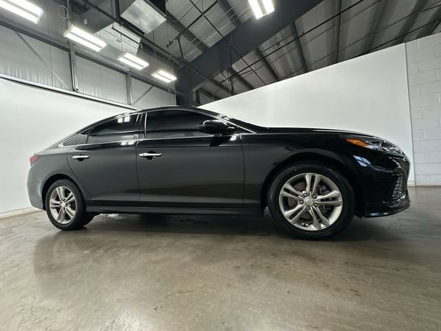 Used 2019 Hyundai Sonata Limited w/ Ultimate Package 04 image 3