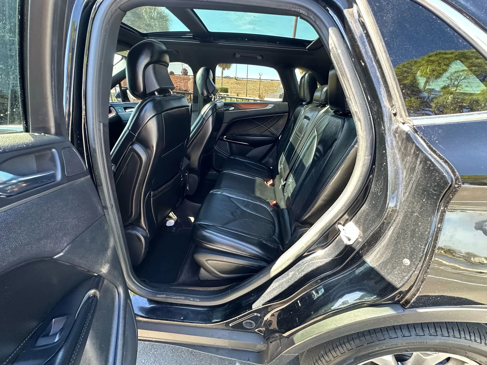 Used 2017 Lincoln MKC Select image 15