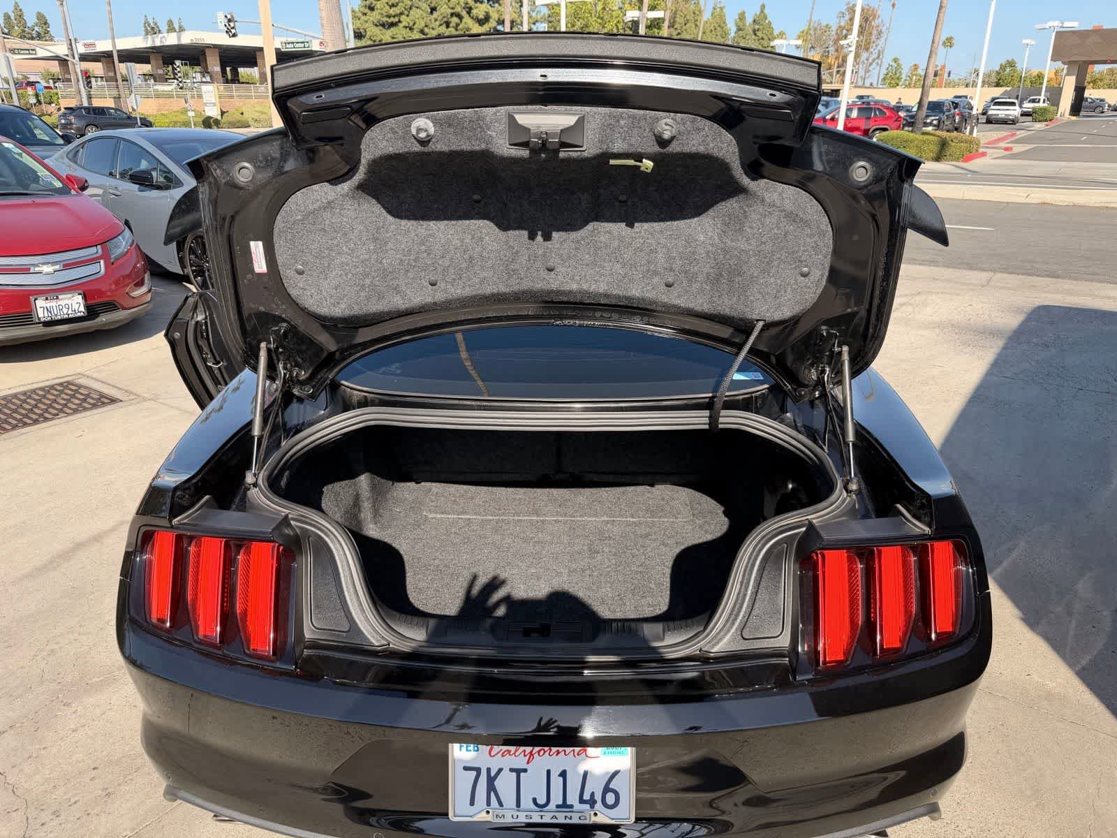 Used 2015 Ford Mustang GT Premium w/ Equipment Group 401A RWD image 18