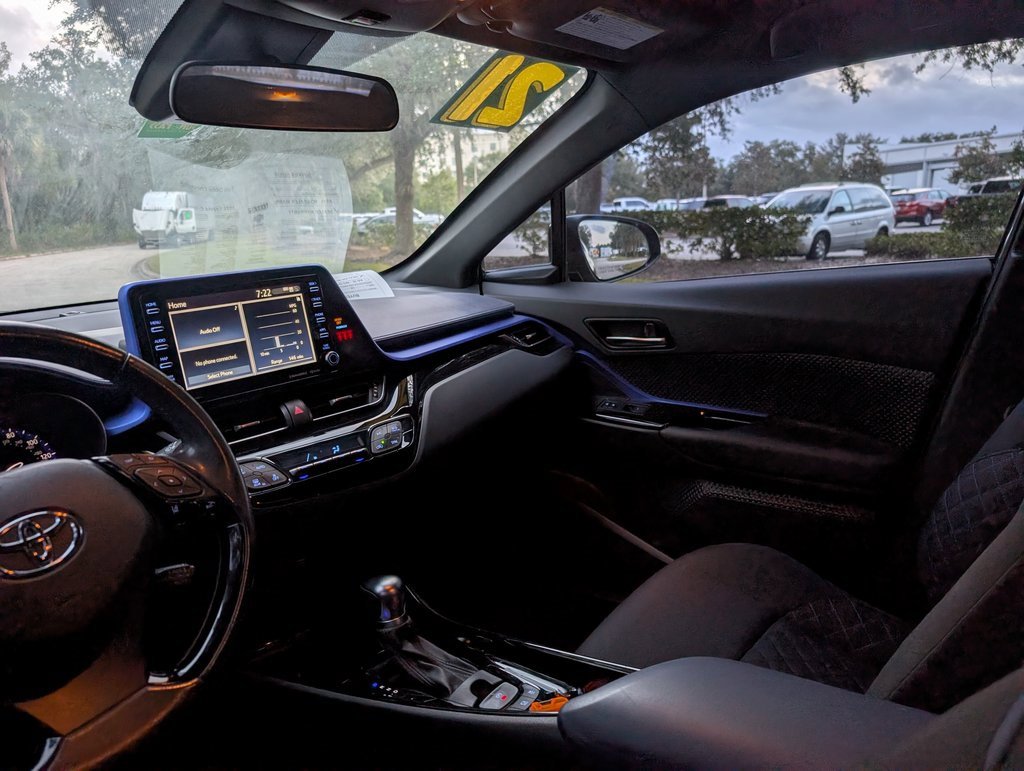 Used 2021 Toyota C-HR XLE image 14