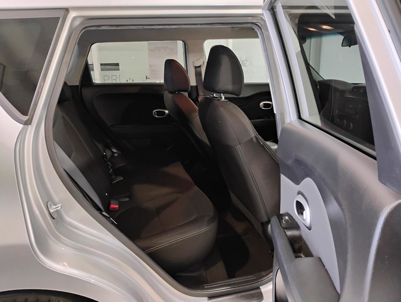 Used 2018 Kia Soul image 78