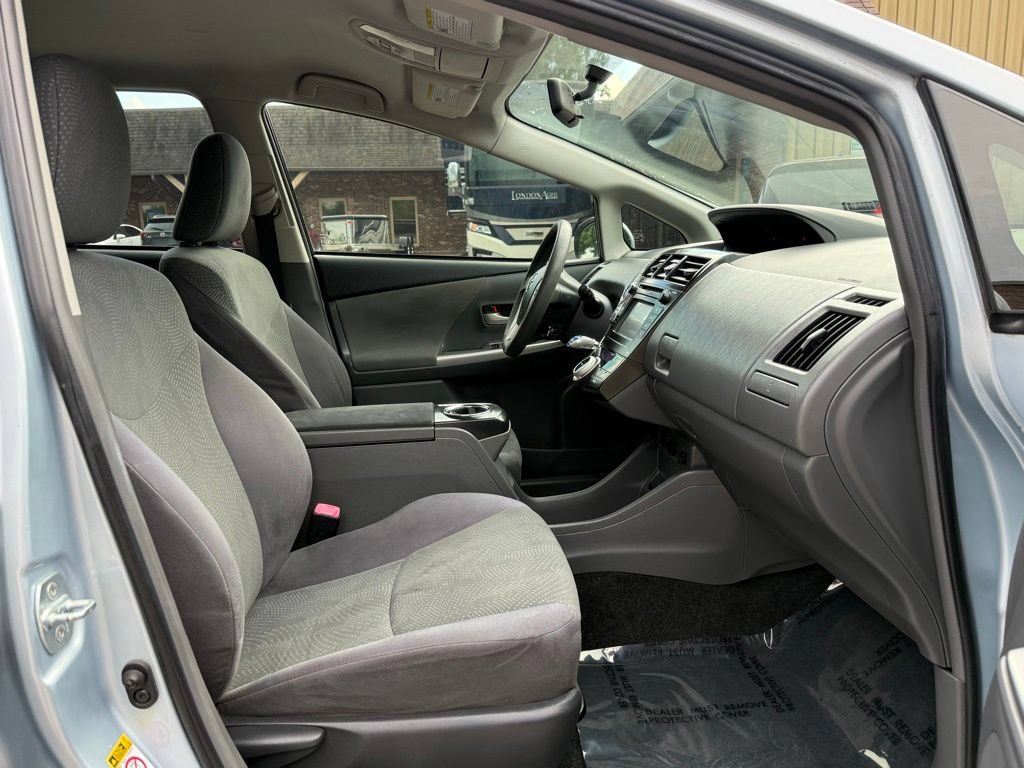 Used 2013 Toyota Prius V Two FWD image 17