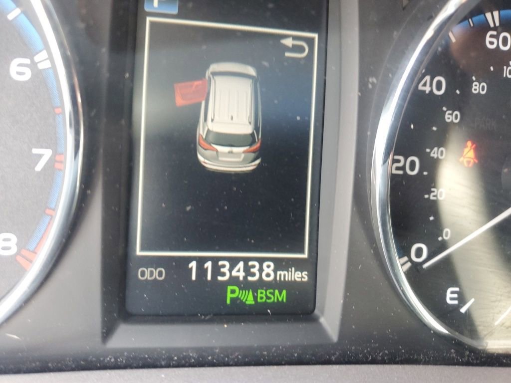 Used 2016 Toyota RAV4 Limited image 16